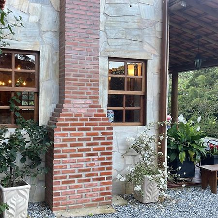 Pousada Sitio Das Pedras Домингос Мартинс Екстериор снимка